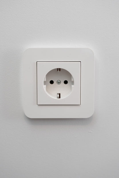 Gira-Weiß-Glänzend-E3-Standard, Uncategorized, Anders Smart
