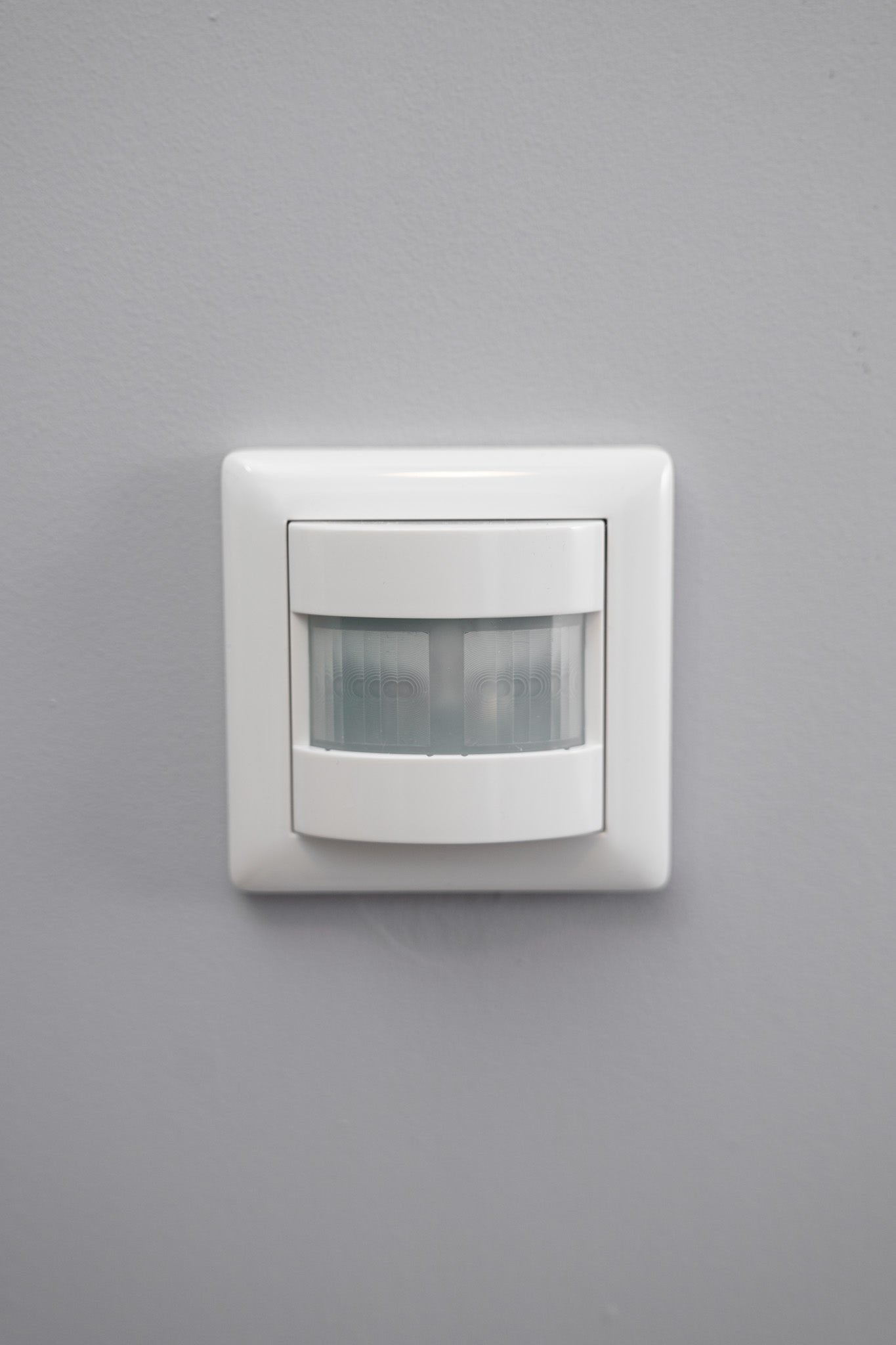 Gira-Weiß-Glänzend-S55-Komfort, Uncategorized, Anders Smart