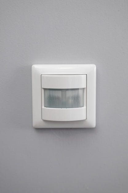 Gira-Weiß-Glänzend-S55-Komfort, Uncategorized, Anders Smart