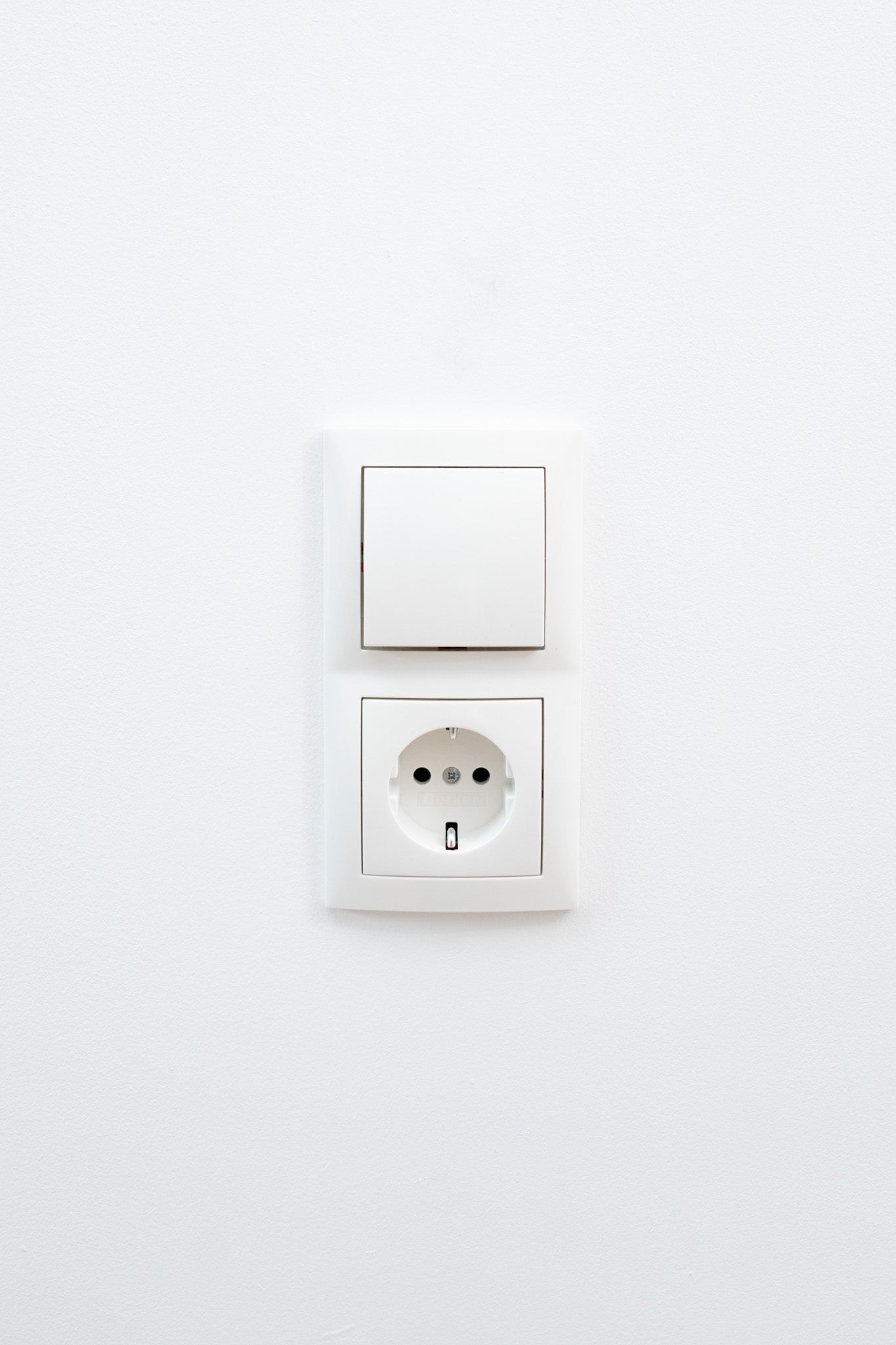 Berker-Polarweiß-Glänzend-S.1-Standard, Uncategorized, Anders Smart
