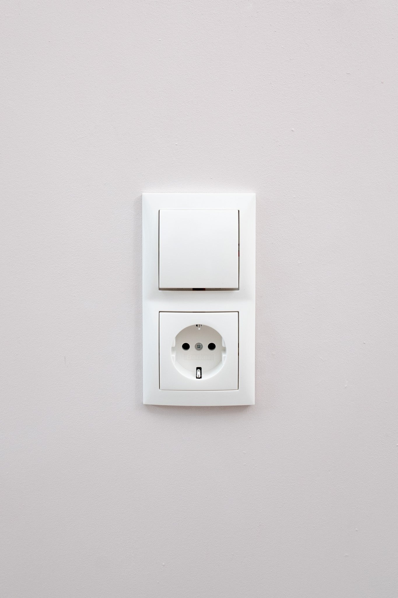 Berker-Polarweiß-Glänzend-S.1-Standard, Uncategorized, Anders Smart