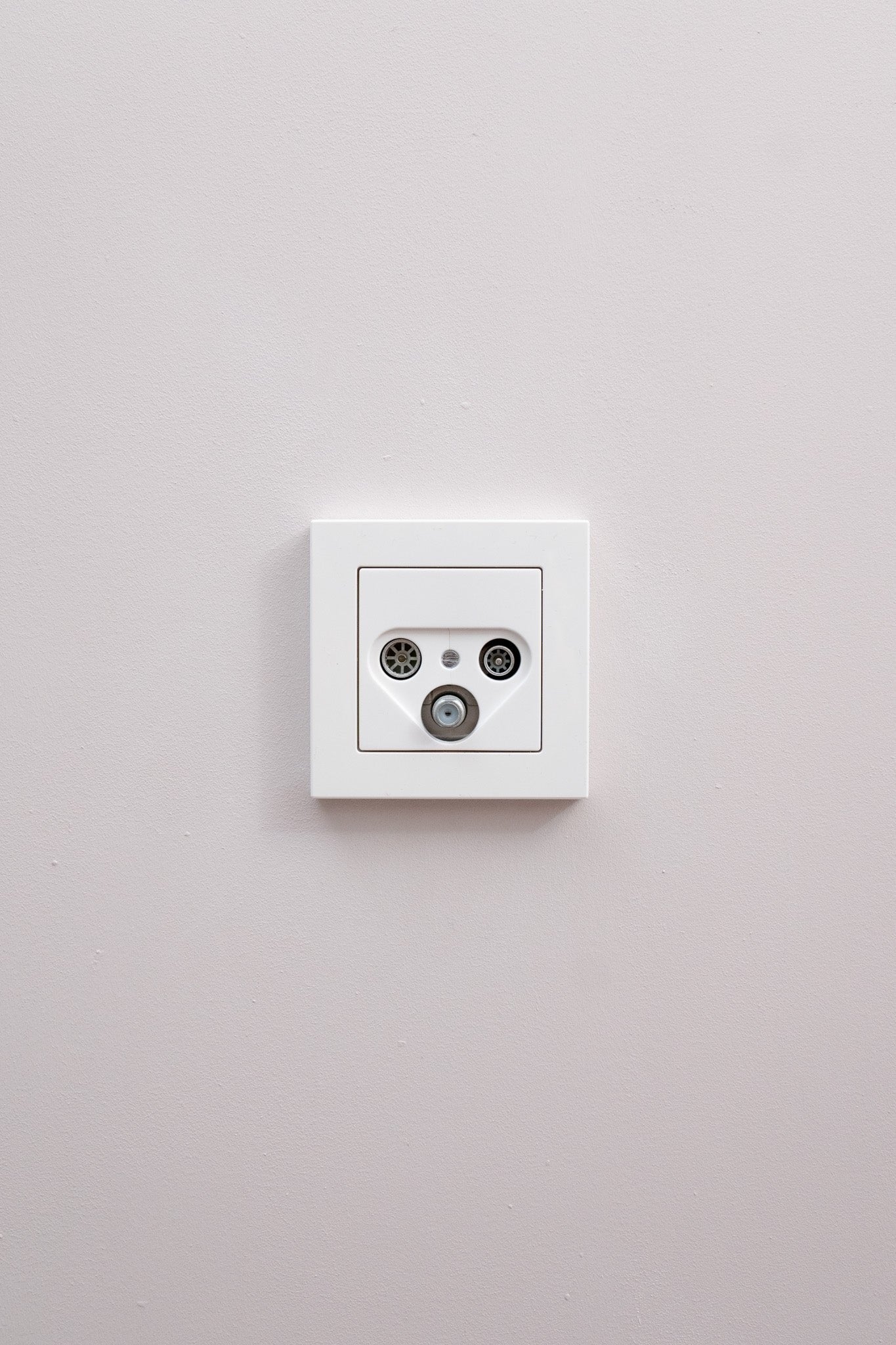 JUNG-Weiß-Glänzend-A550-Standard, Uncategorized, Anders Smart