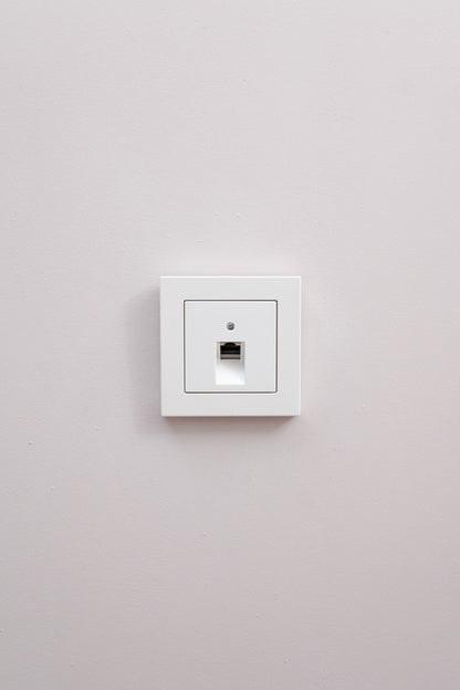 JUNG-Weiß-Glänzend-A550-Standard, Uncategorized, Anders Smart