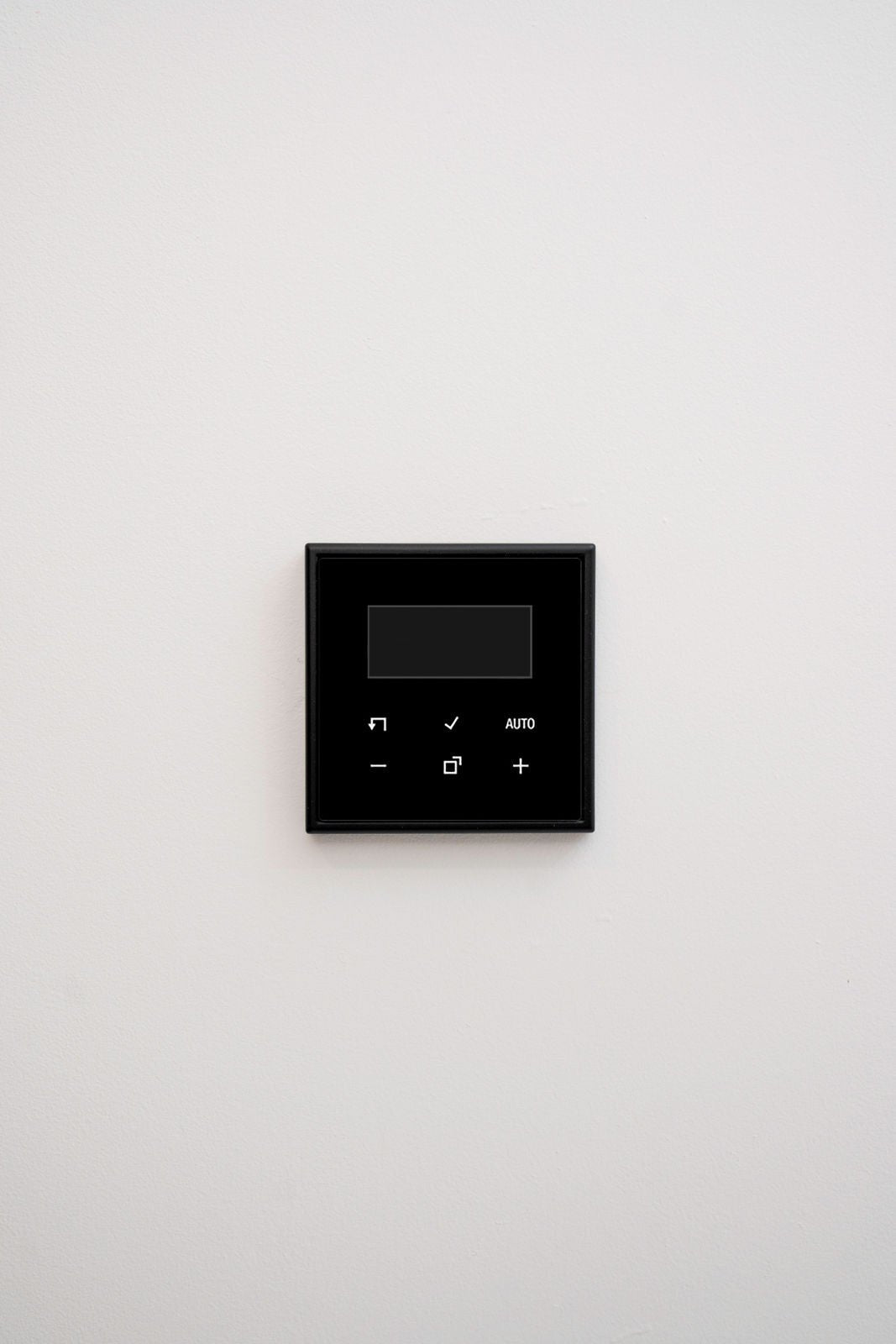 RTF-Digital per App-JUNG-Schwarz-Matt-LS, Uncategorized, Anders Smart