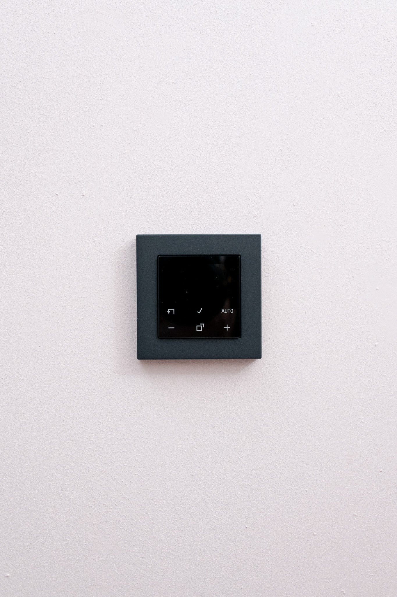 RTF-Digital-JUNG-Anthrazit-Matt-A550, Uncategorized, Anders Smart