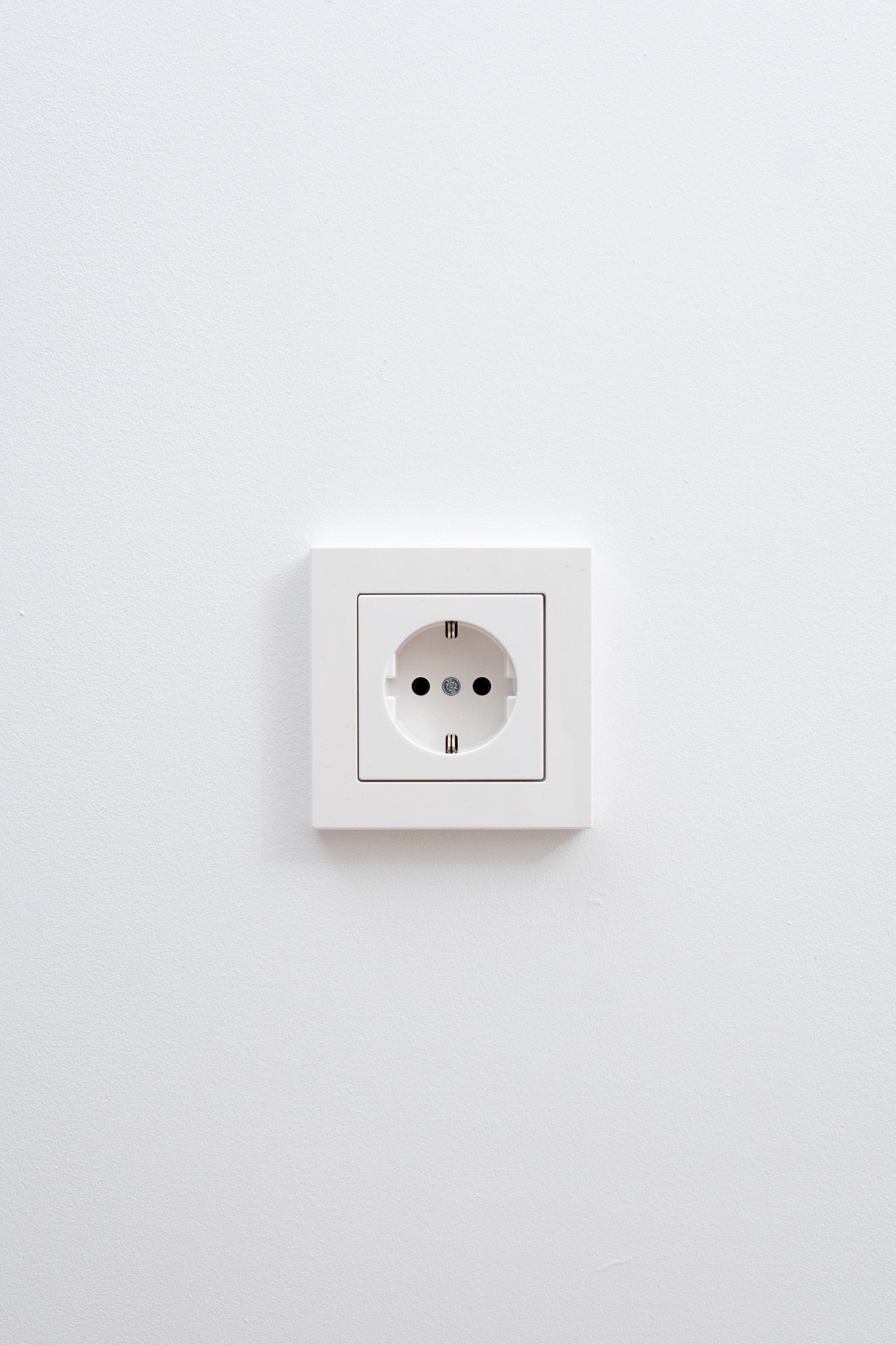 JUNG-Weiß-Glänzend-A550-Standard, Uncategorized, Anders Smart
